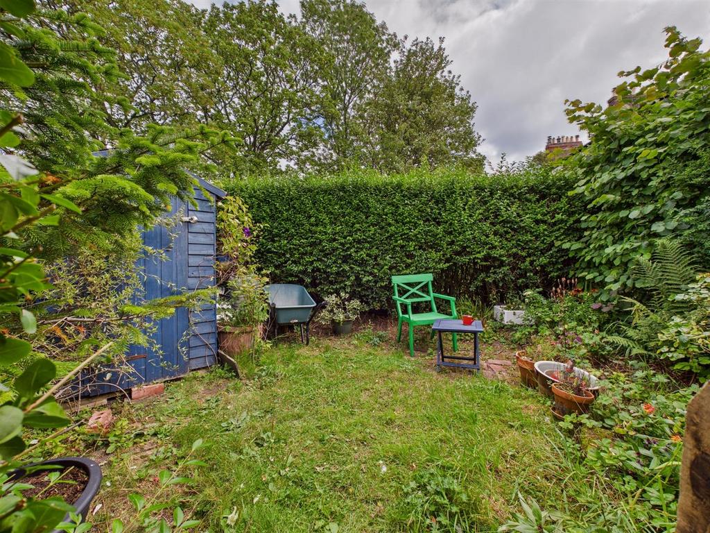 CAM05411 G0-PR0076-STILL008.jpg