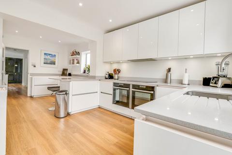 123 Burlescoombe Road, Southend-on-sea, SS1 3PT