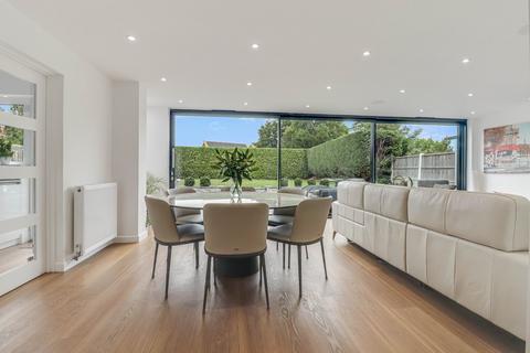 123 Burlescoombe Road, Southend-on-sea, SS1 3PT