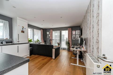 undefined, Flat, Castle Lane, Bedford, MK40