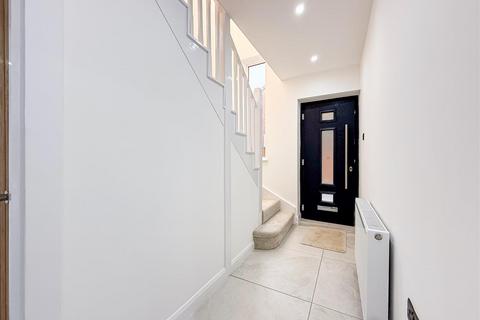 101 Maldon Road, Burnham-on-crouch, CM0 8DD
