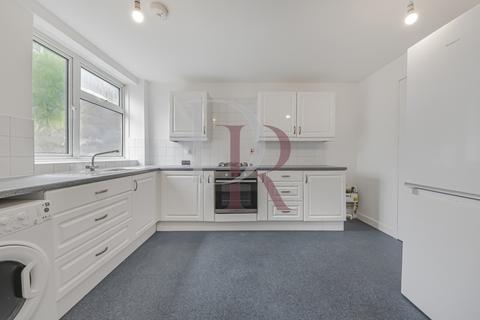3 bedroom house for sale, McDermott Close,, Clapham Junction,, SW11