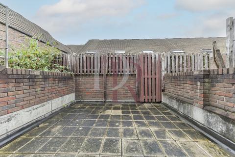 undefined, McDermott Close,, Clapham Junction,, SW11