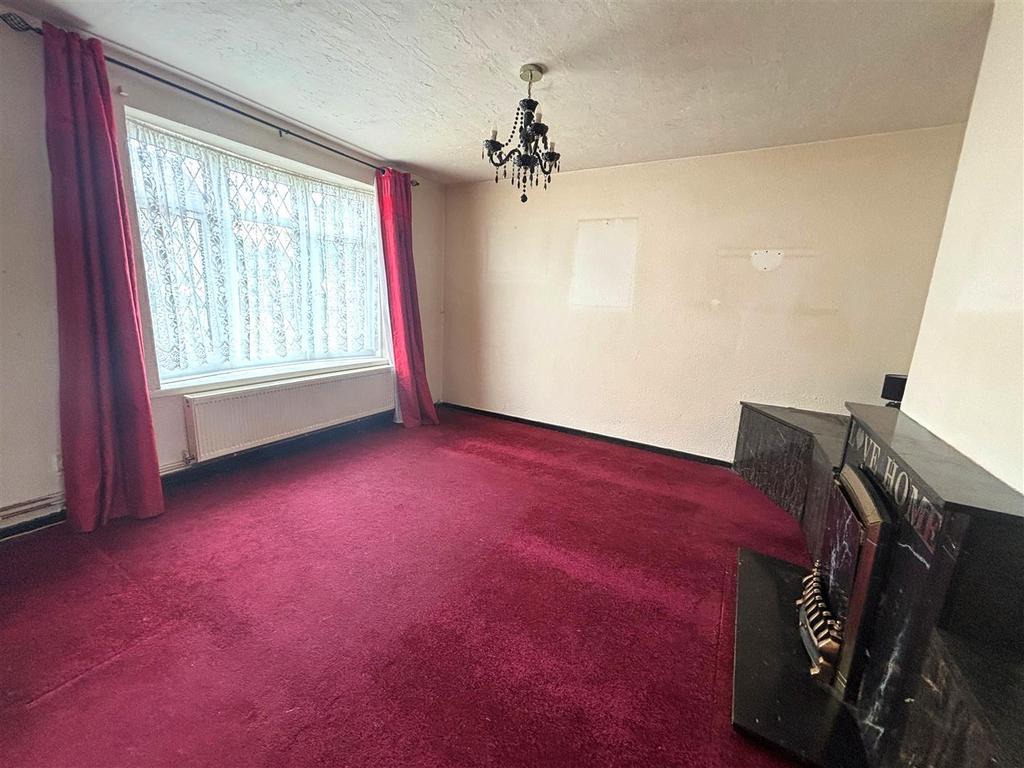 Living room 2.jpg