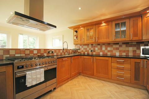 5 bedroom detached house for sale, Allerton Road, Allerton, Bradford, BD15