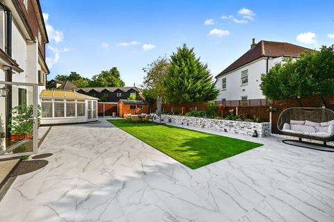 5 bedroom detached house for sale, Hithermoor Road, Surrey TW19