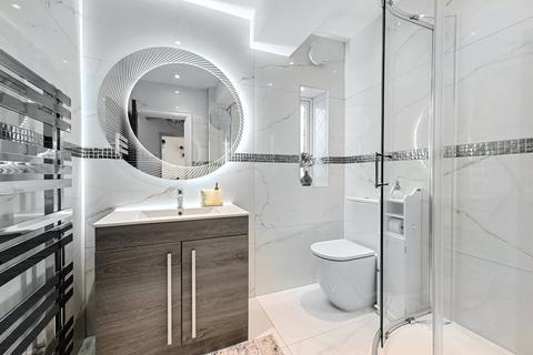5 bedroom detached house for sale, Hithermoor Road, Surrey TW19