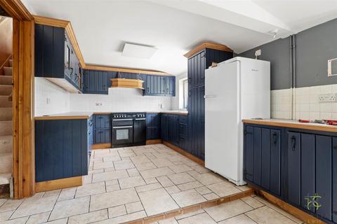 4 bedroom detached house for sale, Winchcombe Road, Evesham WR11