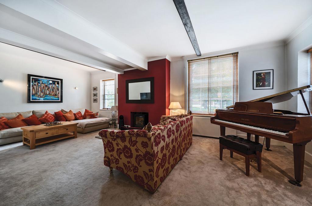 1329704 8 6889279...