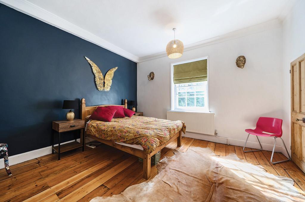 1329704-9-688927a...