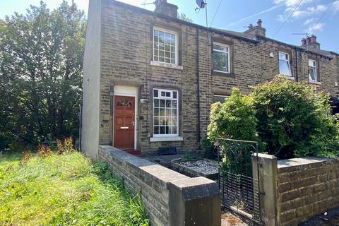 2 bedroom end of terrace house for sale, Sunningdale Road, Huddersfield