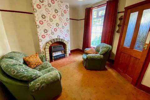 2 bedroom end of terrace house for sale, Sunningdale Road, Huddersfield
