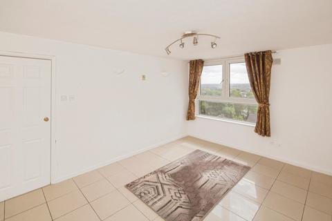 2 bedroom flat for sale, Ross Road, London SE25