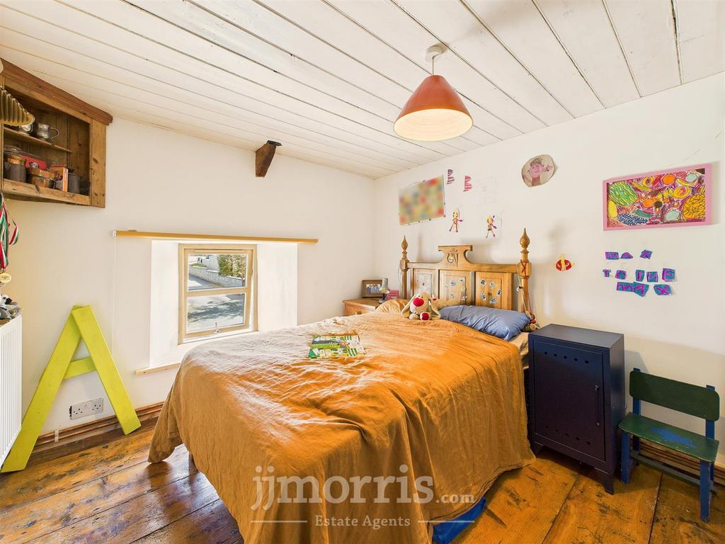 CAM05297 G0-PR0079-STILL010.jpg