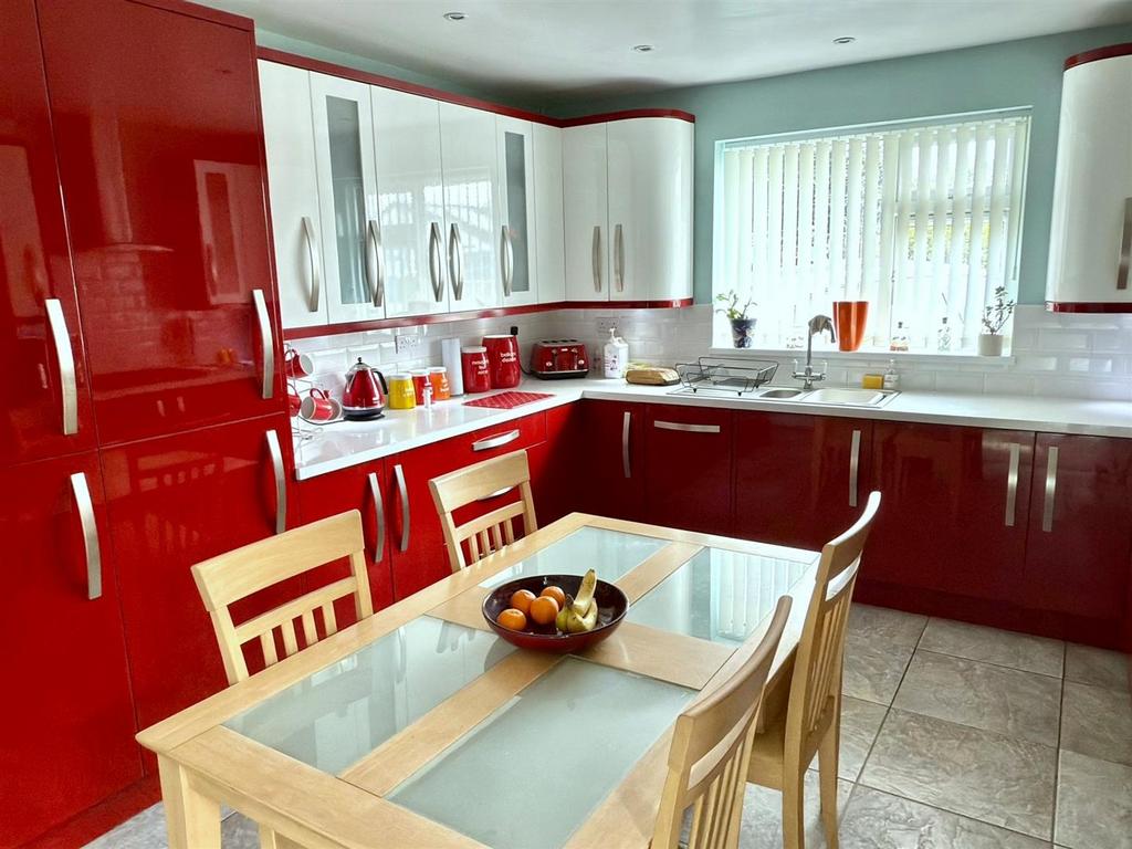 DINER KITCHEN.jpg