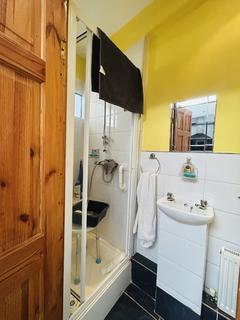 undefined, Carnarvon Avenue, Enfield EN1