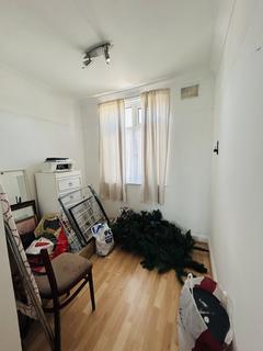 undefined, Carnarvon Avenue, Enfield EN1