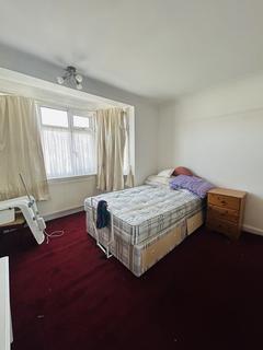 undefined, Carnarvon Avenue, Enfield EN1