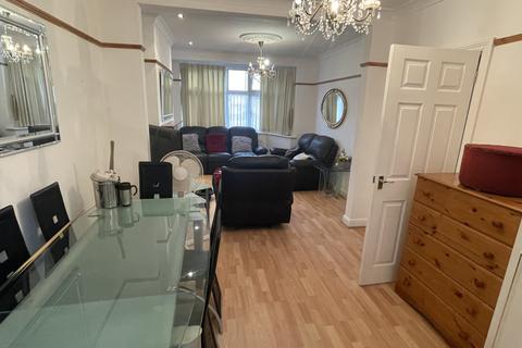 undefined, Carnarvon Avenue, Enfield EN1
