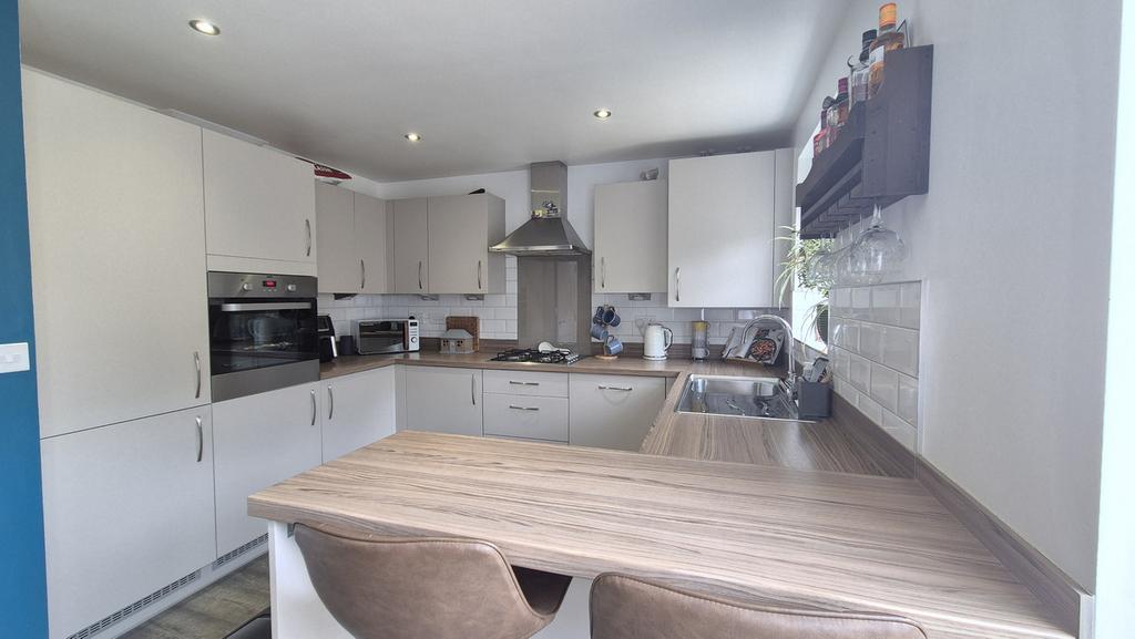 Kitchen/Dining