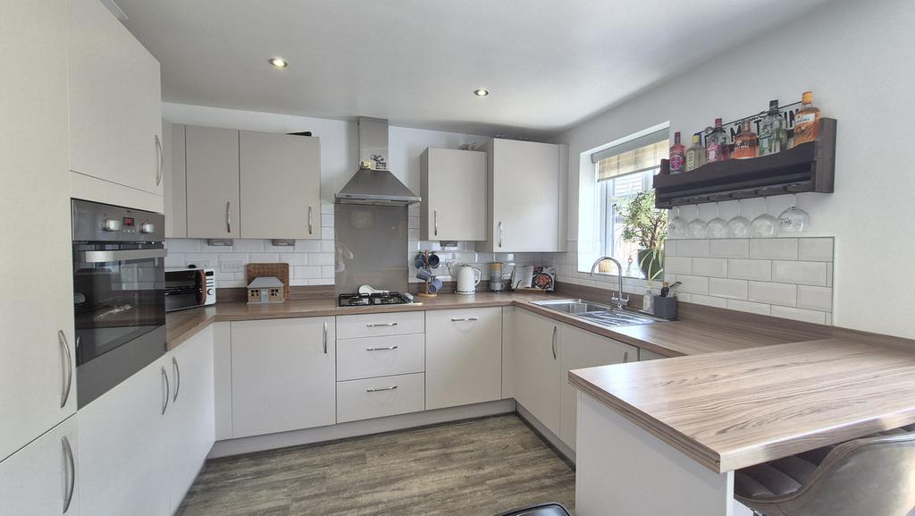 Kitchen/Dining