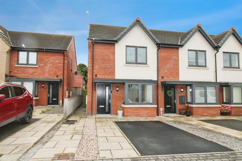 Twickenham Close, Hull