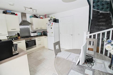undefined, Twickenham Close, Hull