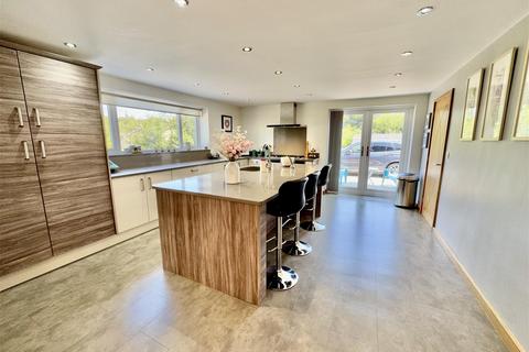 undefined, Boduan, Pwllheli