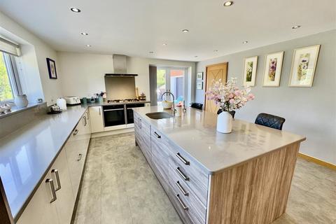undefined, Boduan, Pwllheli