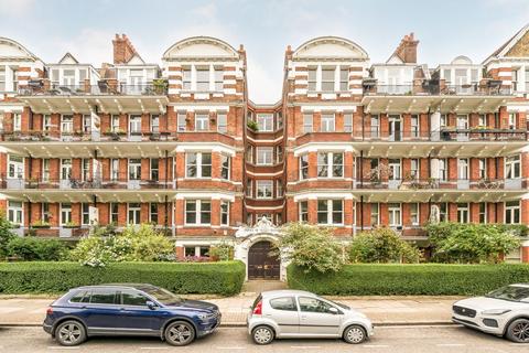 Prince Of Wales Drive, London SW11