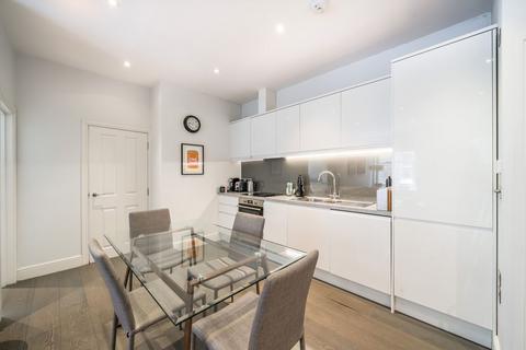 2 bedroom flat for sale, Prince Of Wales Drive, London SW11