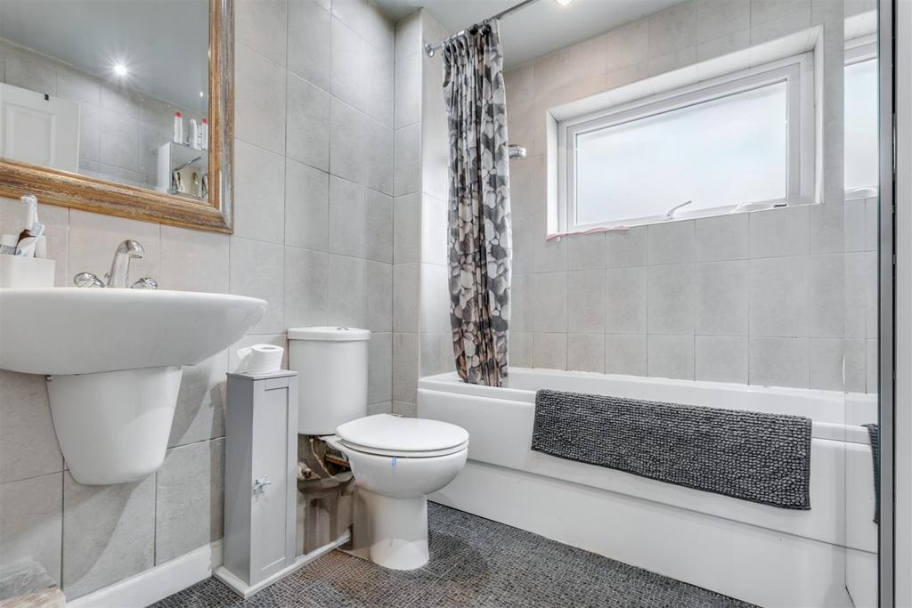 Bathroom.jpeg