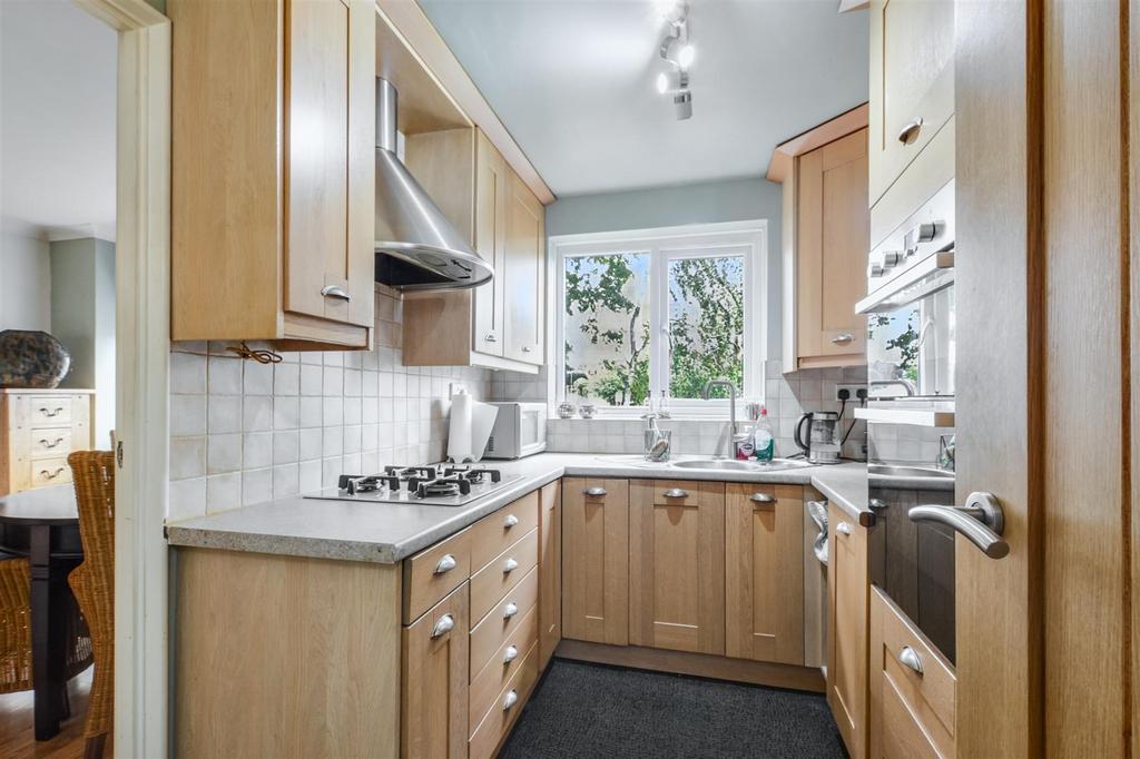 Kitchen 1.jpeg