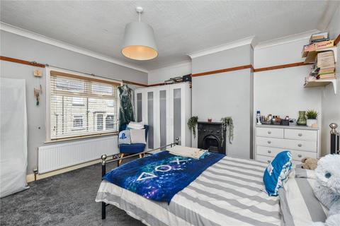 2 bedroom terraced house for sale, Burton Street, Farsley, Pudsey, West Yorkshire