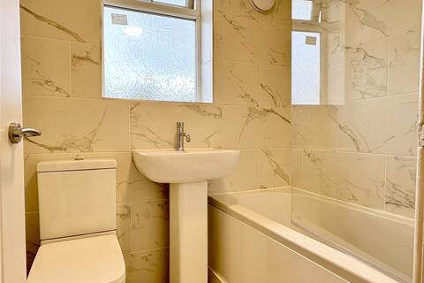 42 Kingsbridge Road, Oldham, OL8 2BT