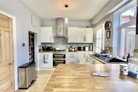10 North Drive, Wirral, CH60 0BD