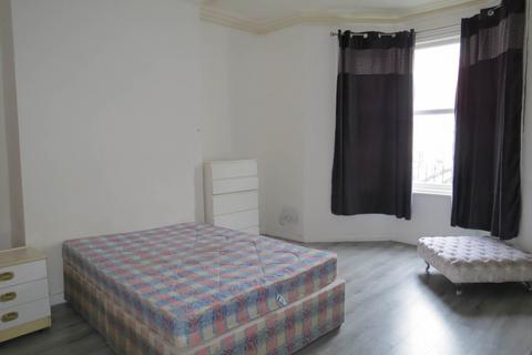 2 bedroom flat to rent, Hampstead Road, Newcastle Upon Tyne NE4