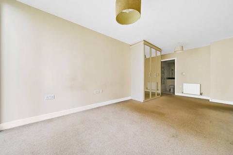 2 bedroom apartment for sale, Western Gateway, London