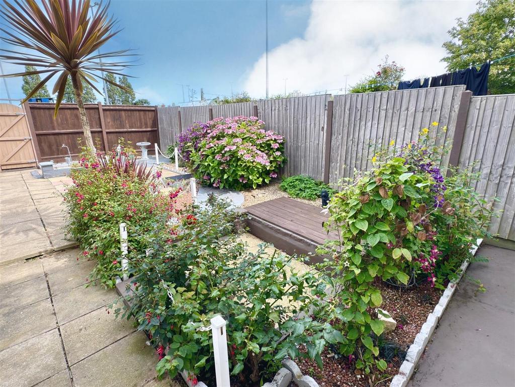 GARDEN.jpg
