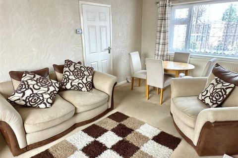 3 bedroom terraced house for sale, Love Road, Lowestoft, Suffolk, NR32