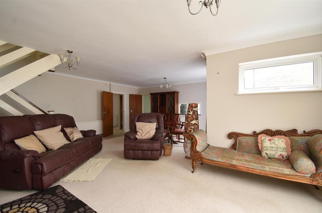 Living & dining room