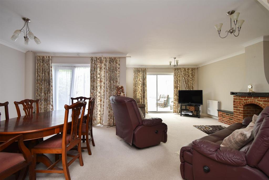 Living & dining room