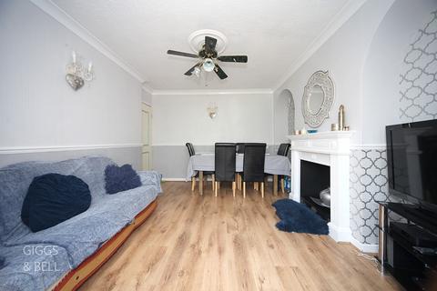 undefined, Park Street, Luton, Bedfordshire, LU1