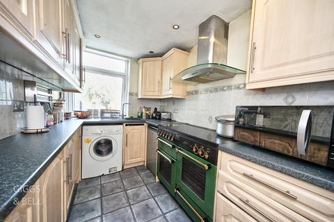 undefined, Park Street, Luton, Bedfordshire, LU1