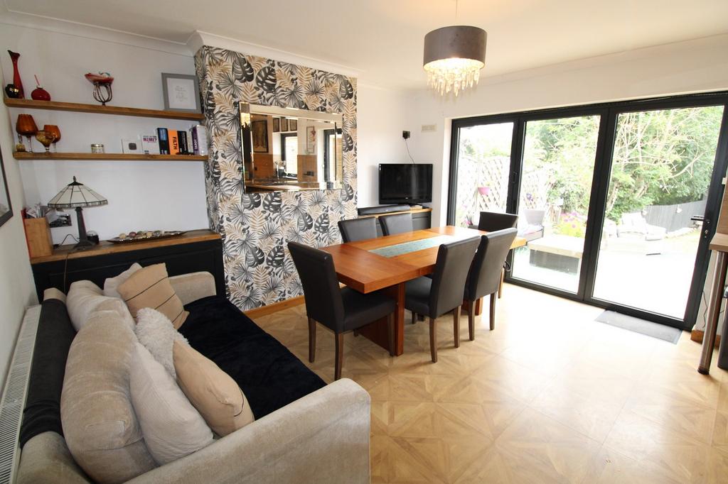 Dining/ Sitting Area