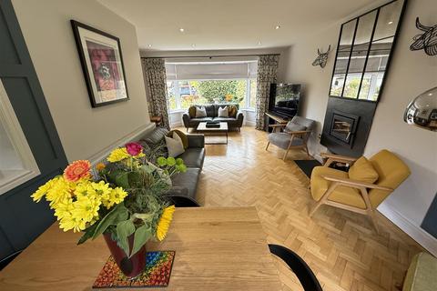 21 Andrews Walk, Wirral, CH60 2SF