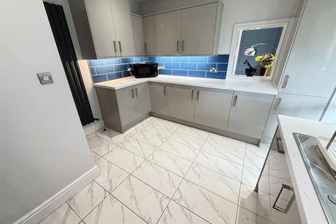 21 Andrews Walk, Wirral, CH60 2SF