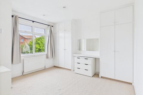 3 bedroom semi-detached house to rent, Helen Avenue, Feltham, TW14