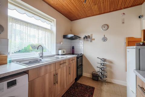 42 Devon Way, Brighouse, HD6 4DT