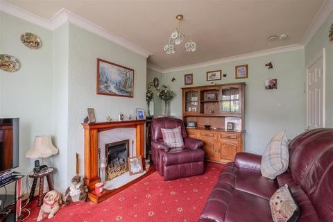 42 Devon Way, Brighouse, HD6 4DT